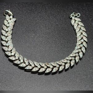 Vintage Elegant Italian Silver Leaf Bracelet